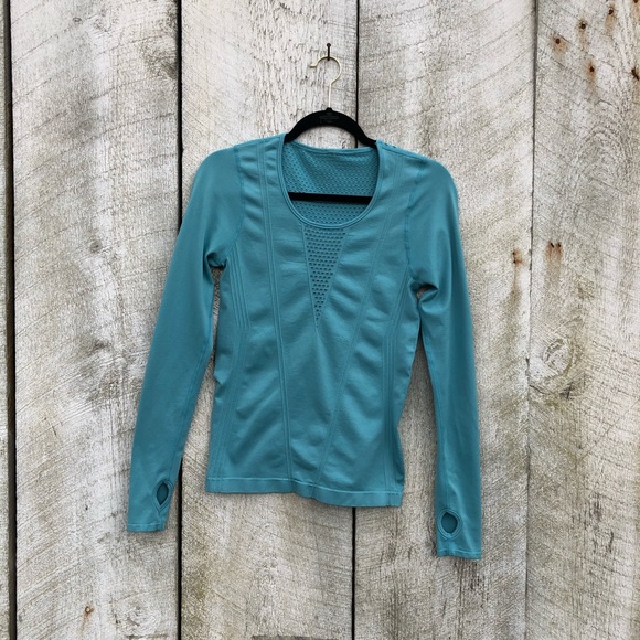 Fabletics | Arta seamless long sleeve athletic top - Picture 1 of 6